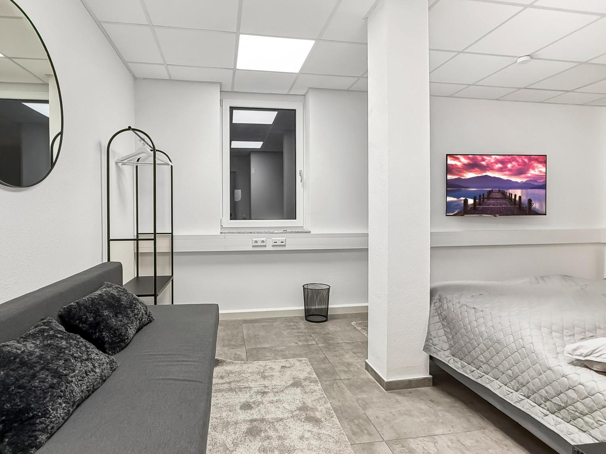 Group Friendly Comfort Central Stuttgart Apartment ภายนอก รูปภาพ